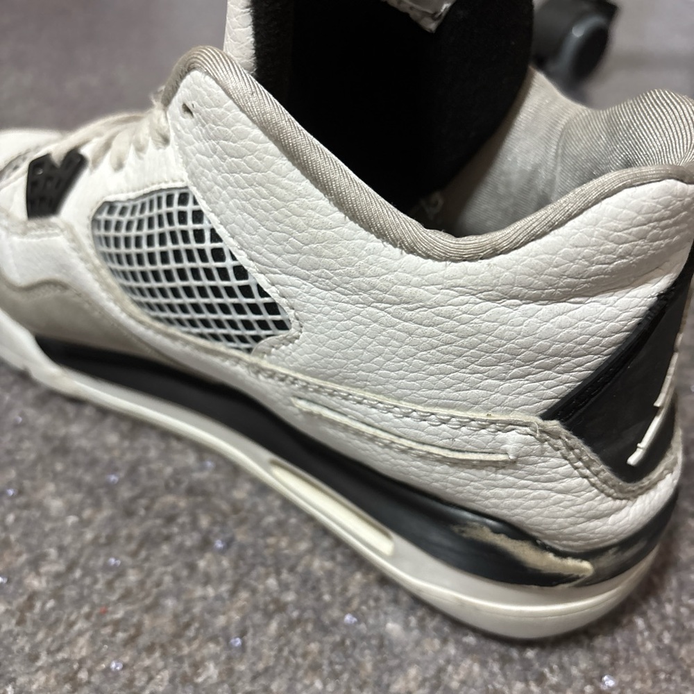 Jordan 4 Retro Military Black - Picture 3 of 4